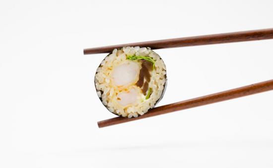 FUTO MAKI z owocami morza (6 szt)	